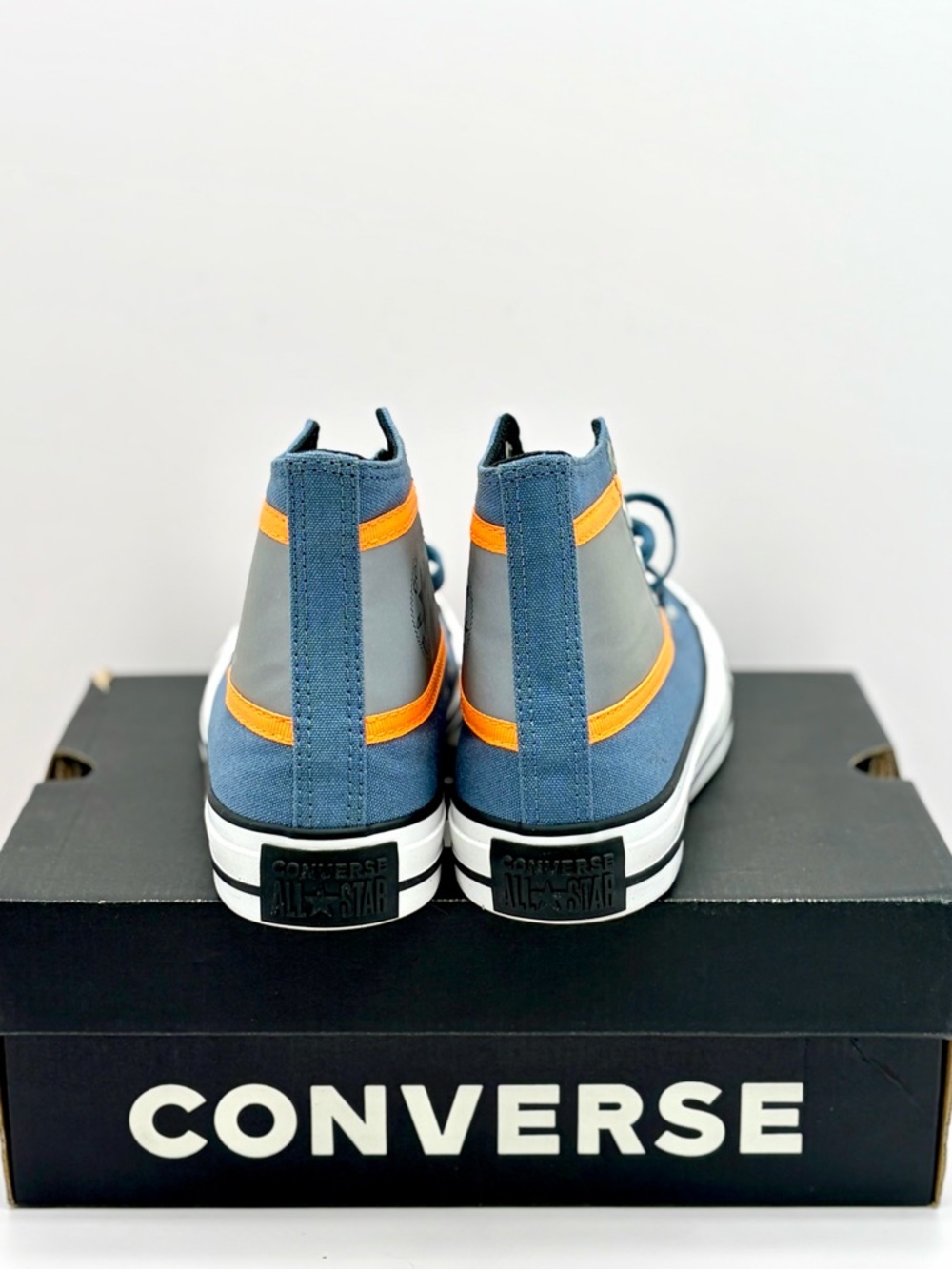 Converse High Top Sneakers in Blue with Orange Stripe women’s size 6 - Picture 3 of 9